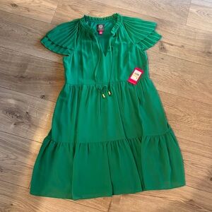 Vince Camuto green flowy dress, NWT